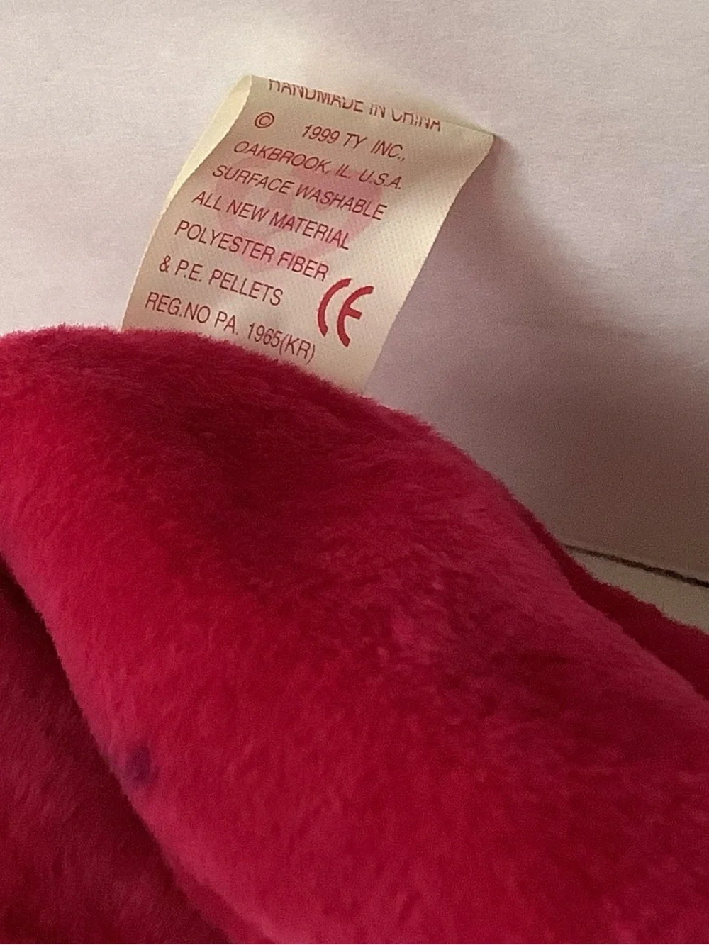 Ty beanie baby, Valentino. Retired 1998 to 1999 with errors.